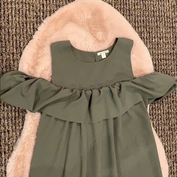 5 for $25🎈 Francescas collections MIAMI cold shoulder dress - Picture 5 of 5